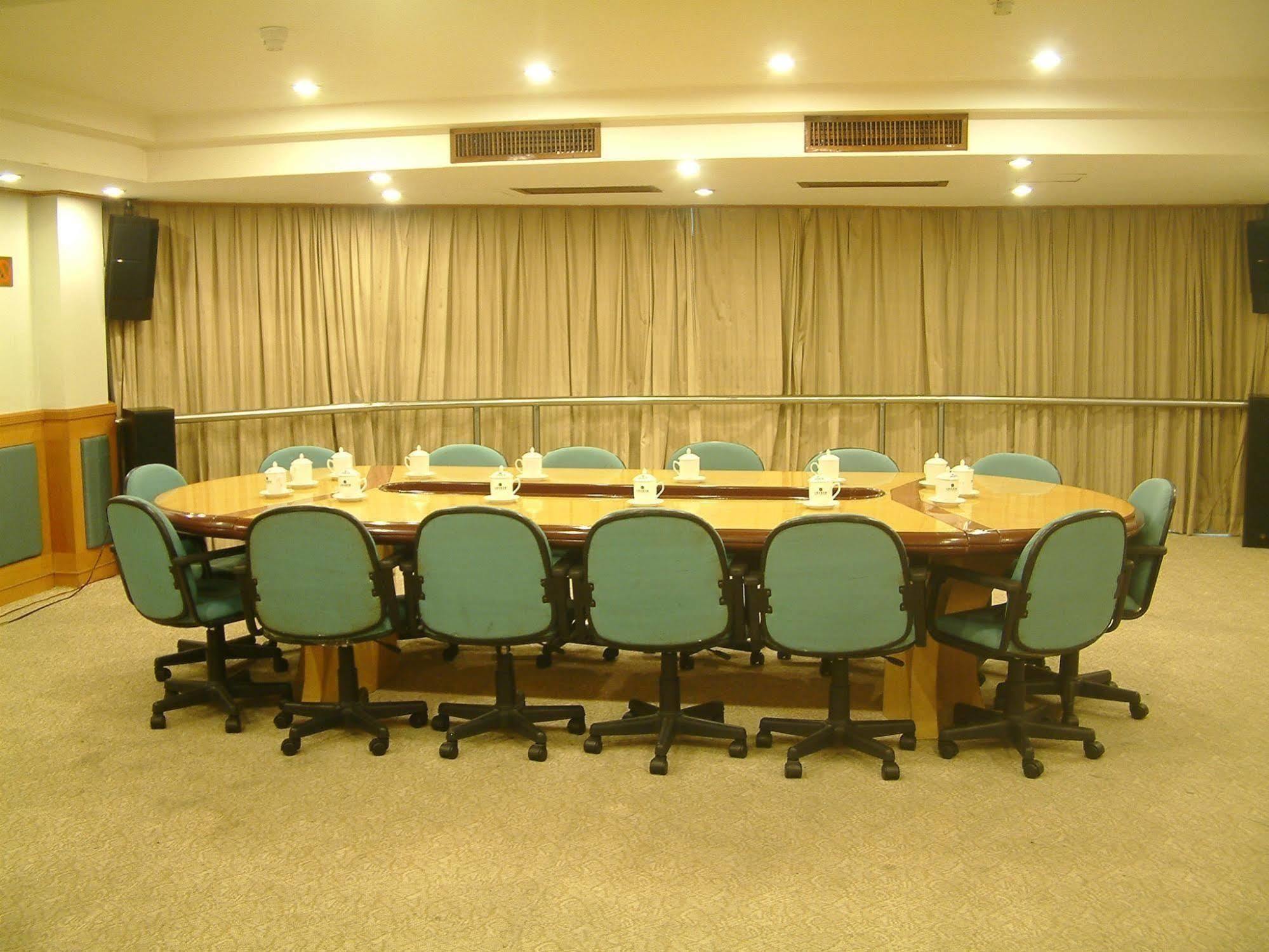 Garden Hotel שנטאו מראה חיצוני תמונה