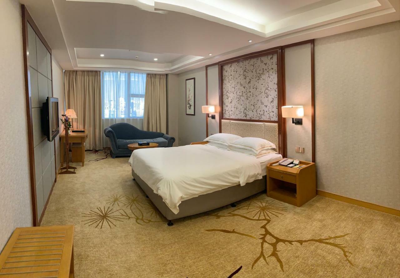 Garden Hotel שנטאו מראה חיצוני תמונה