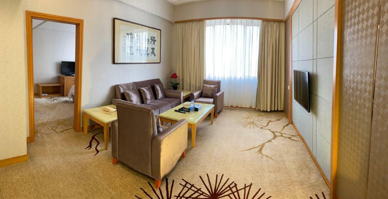 Garden Hotel שנטאו מראה חיצוני תמונה