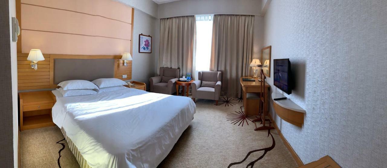 Garden Hotel שנטאו מראה חיצוני תמונה